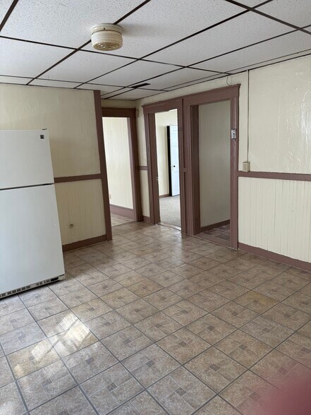 Building Photo - 47 Juniper St