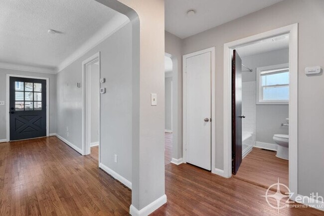 Building Photo - 4207 NE 59th Ave