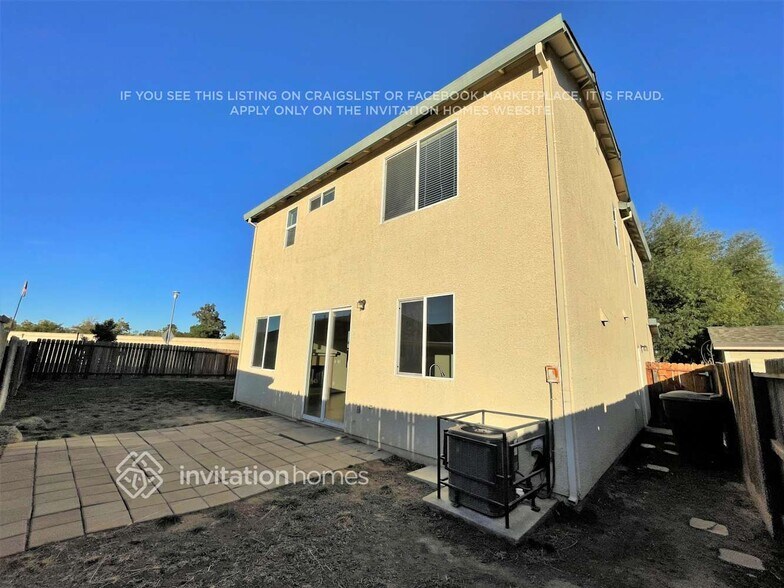 Building Photo - 7584 La Mancha Way