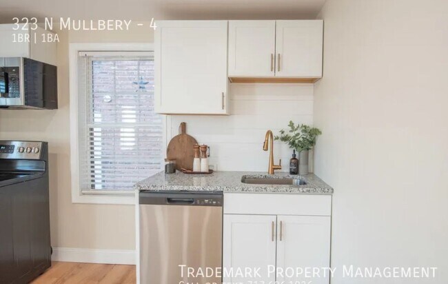 Building Photo - 323 N Mulberry St