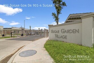 Building Photo - 901 Sugar Gdn Dr