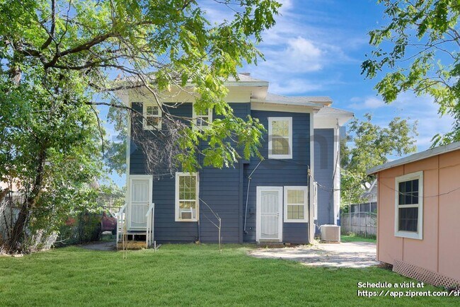 Building Photo - 3711 Wendelkin St