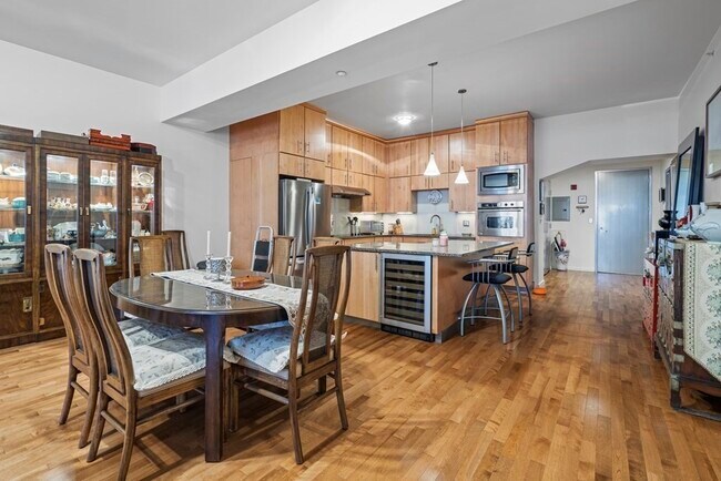 Building Photo - 1313 Washington St