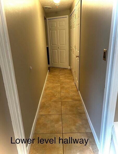 Building Photo - 6953 Tippecanoe Rd