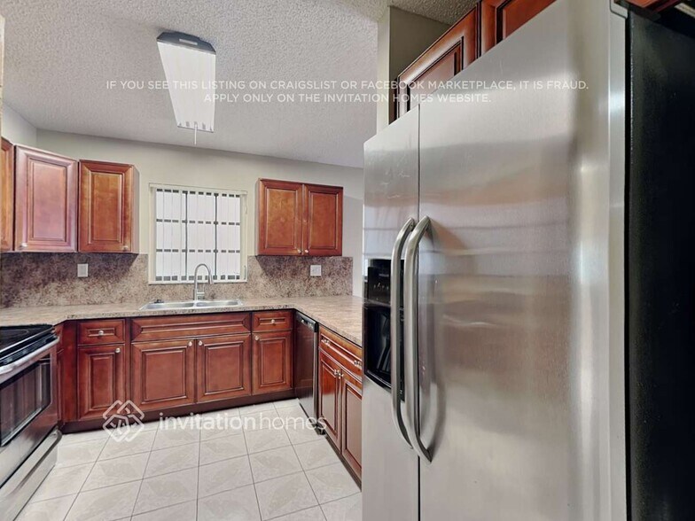 Building Photo - 5790 SW 156th Ct