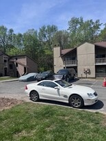 Building Photo - 4400 Sharon Chase Dr