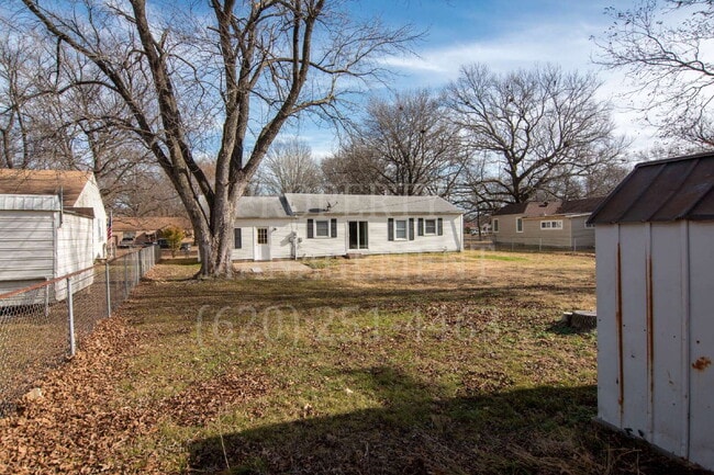 Building Photo - 3-Bedroom 1-Bathroom