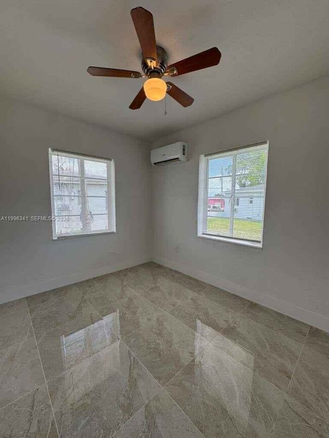 Building Photo - 9315 Little River Dr