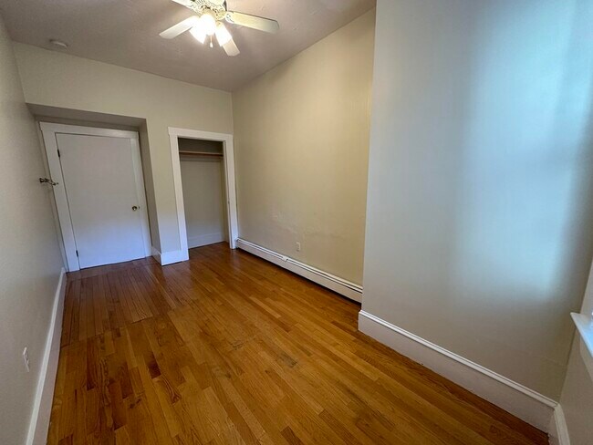 Building Photo - 1218 Cambridge St