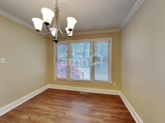Building Photo - 4700 Forest Highland Dr