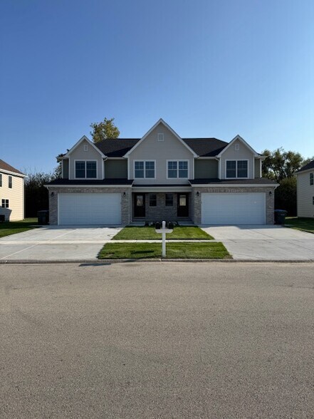 Primary Photo - 903 Covey Ln