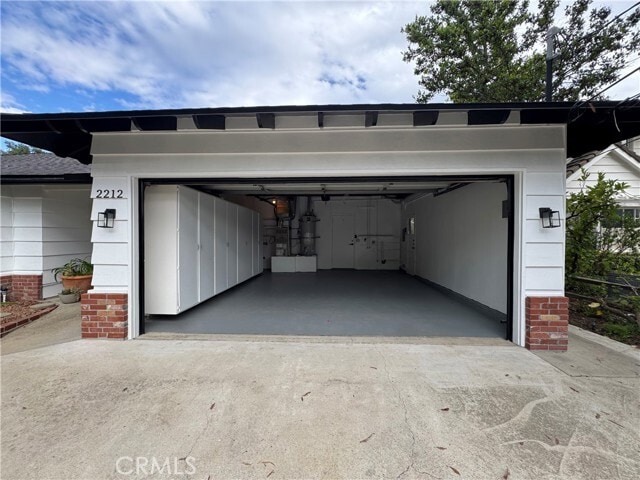 Building Photo - 2212 Linda Flora Dr