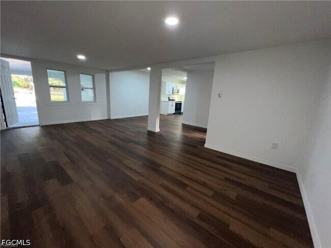Building Photo - 1270 Allen St