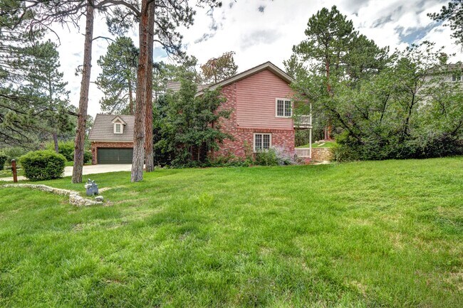 Building Photo - Castle Pines Village Custom Home for lease.