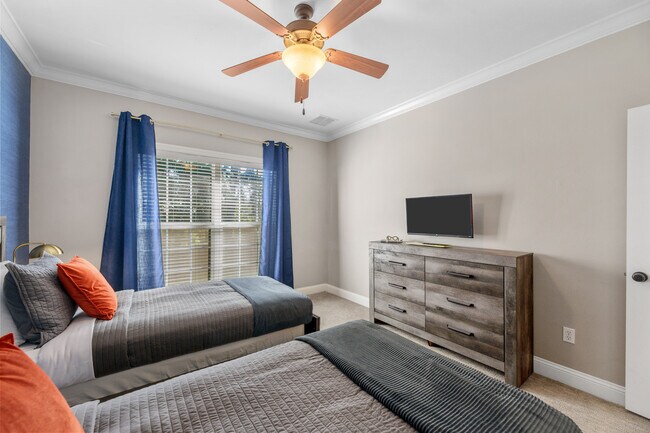 Building Photo - 2665 Breton Ridge Dr
