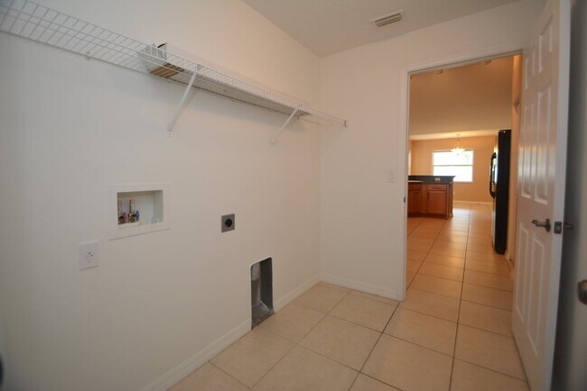 Building Photo - 27 Porcupine Dr