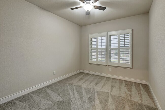 Building Photo - 2882 Coral Sky