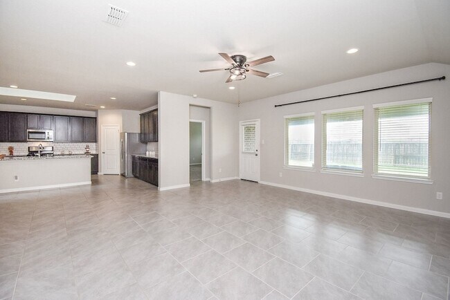Building Photo - 1334 Bellingham Park Dr