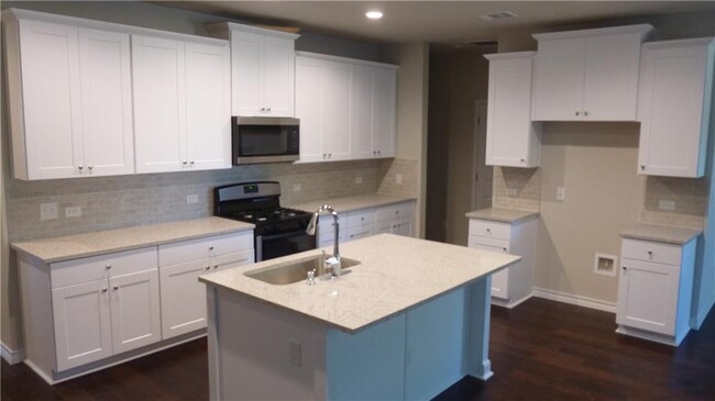 Building Photo - 1332 Eagle Ray St