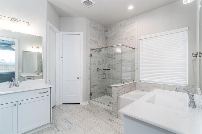 Building Photo - 27054 Golden Knoll Dr