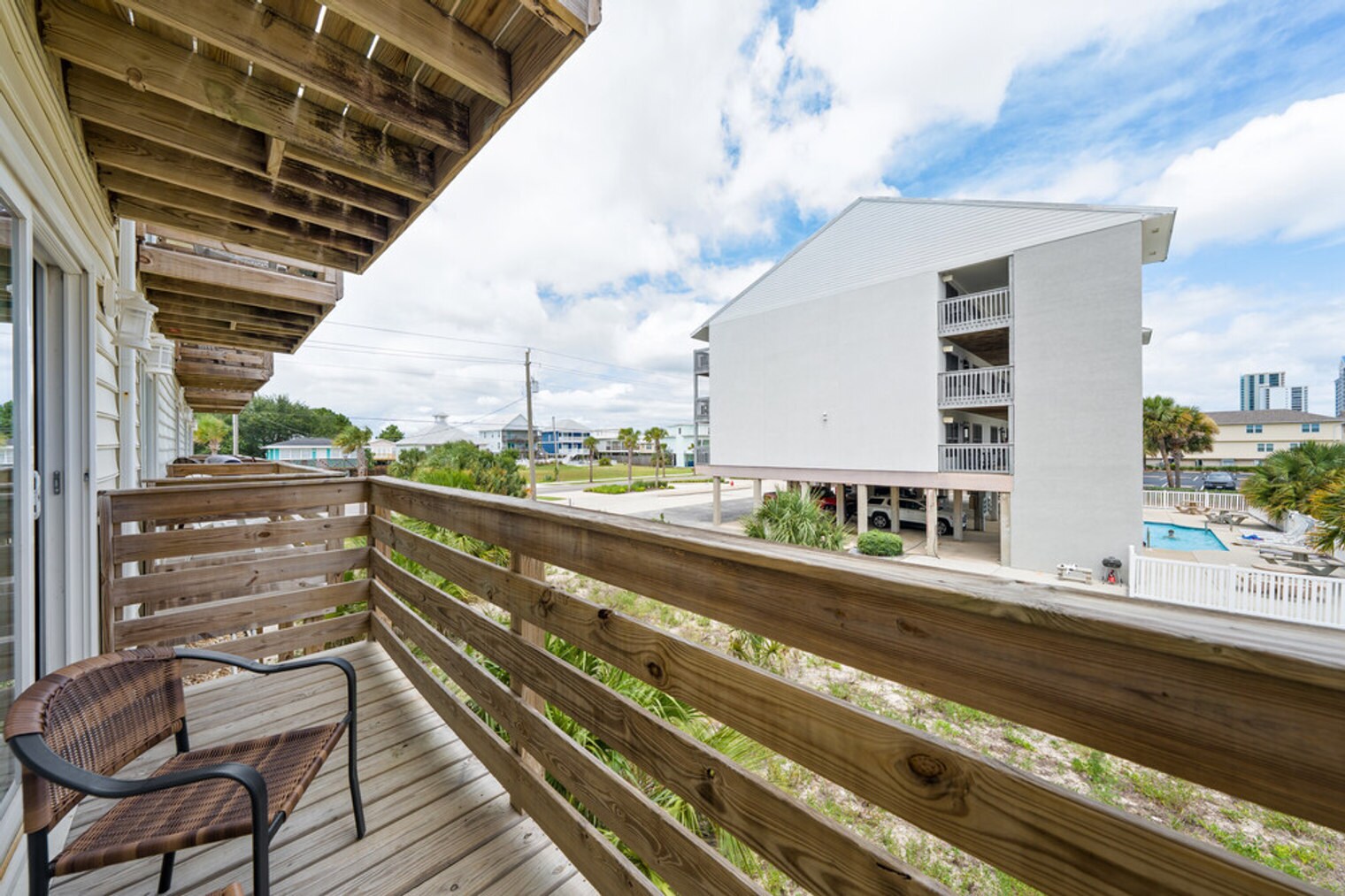 Building Photo - 344 E Beach Blvd