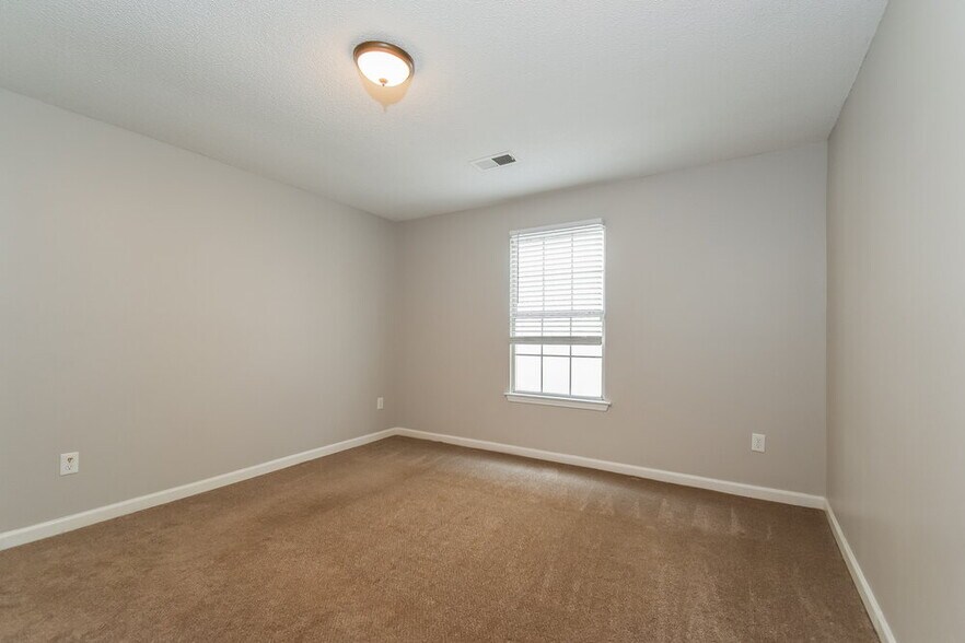 Building Photo - 7189 Atterbury Cir W