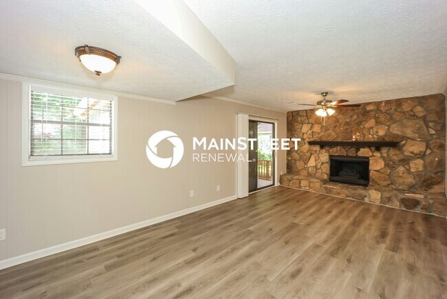 Building Photo - 4 Bedroom Pet-Friendly Home in MORROW, GA with Main Street Renewal