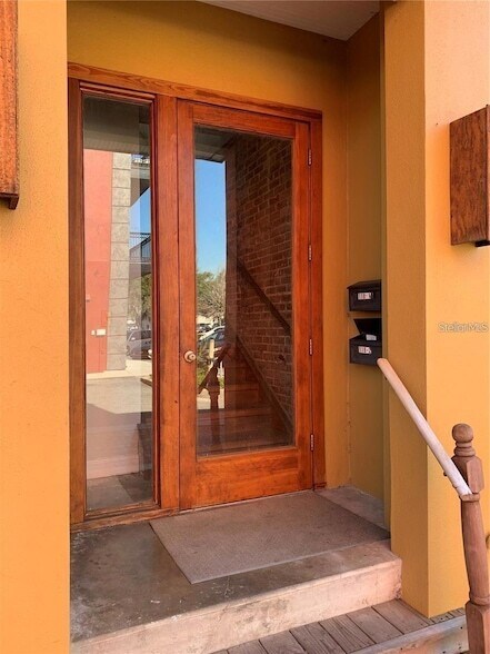 Building Photo - 118 N Eustis St