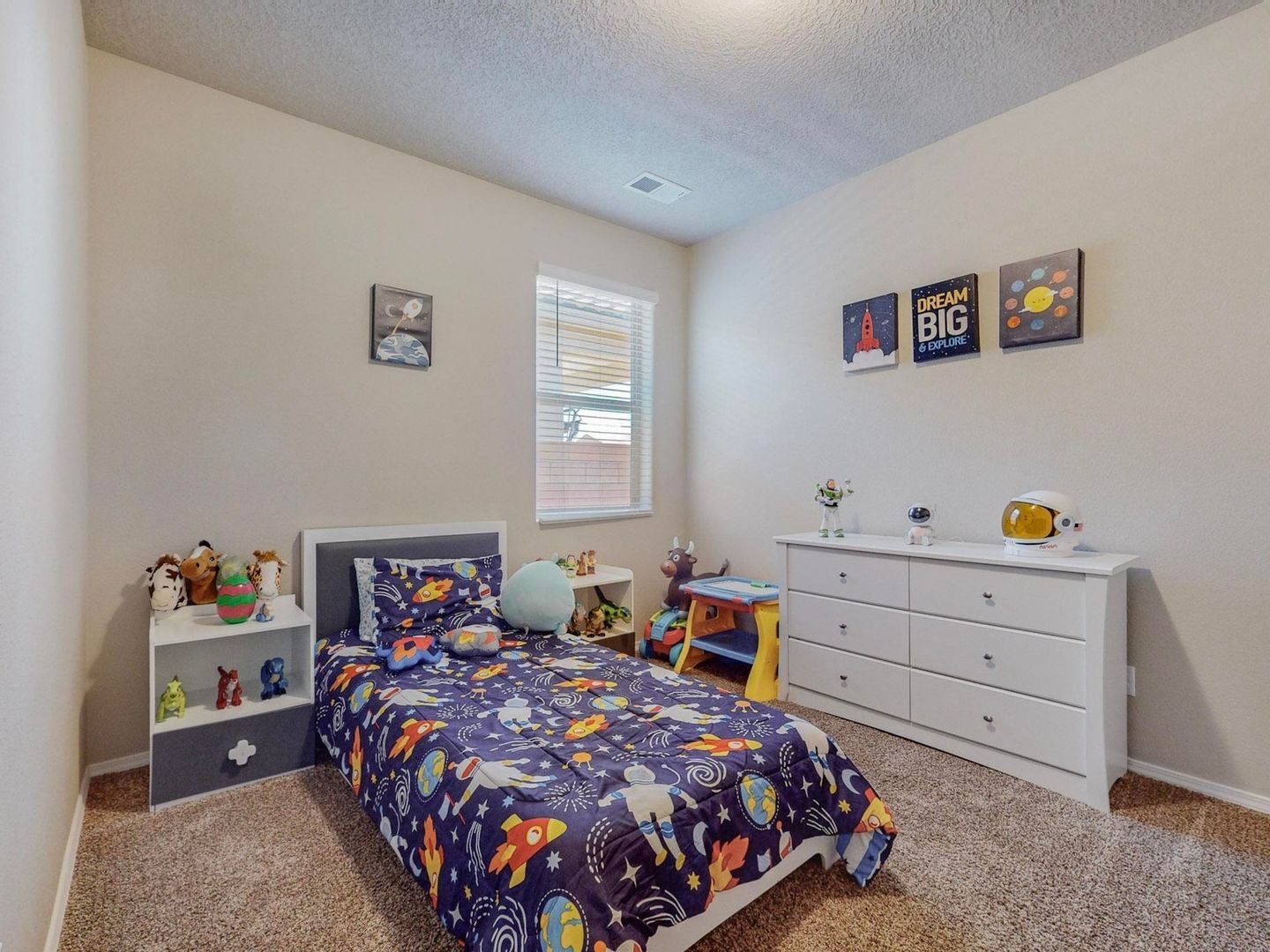 Building Photo - 2023 Silver Dollar St SE