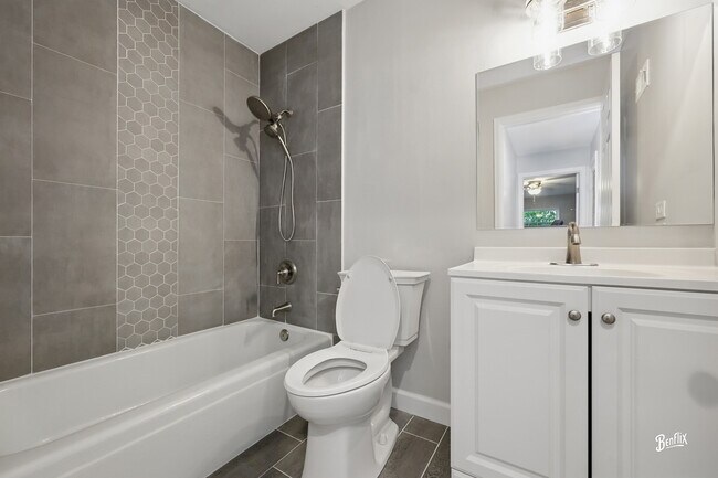 Building Photo - 5500 Carriage Way Dr