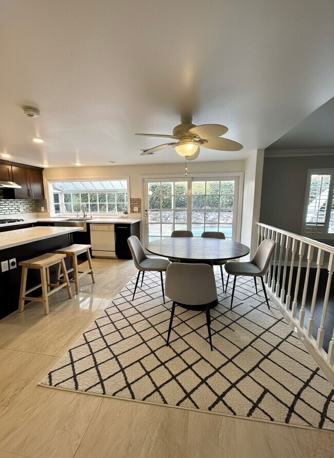 Building Photo - 5BD/4BA POOL HOME IN ALTA VISTA SOUTH | SOLAR SAVINGS | $6,500/mo