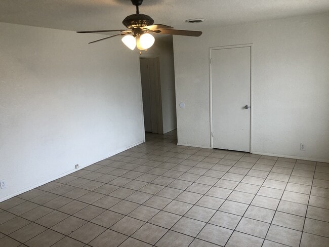 Building Photo - New flooring and paint throughout!