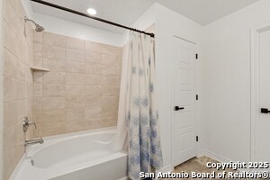 Building Photo - 3538 Silver Set