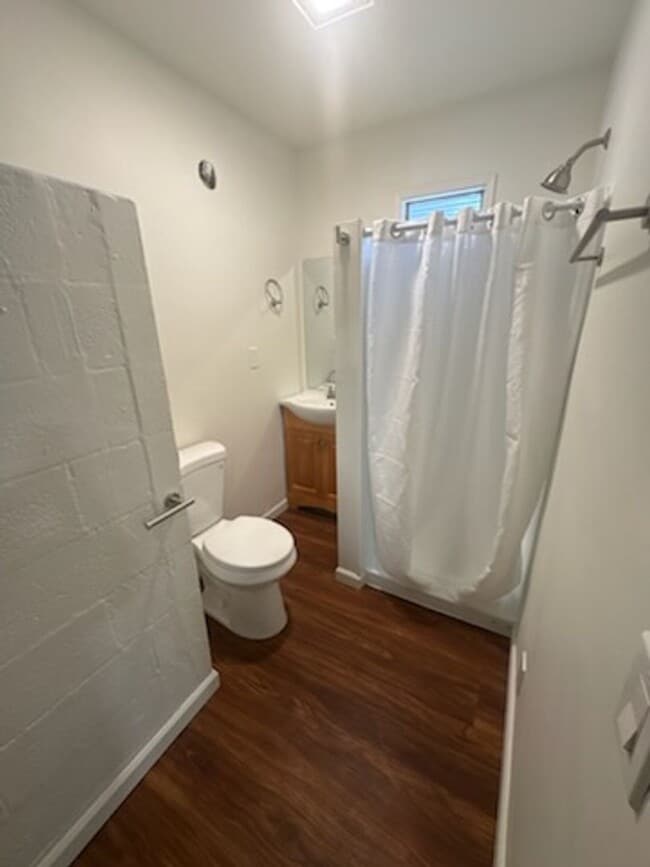 Building Photo - 1511 N Harmon St