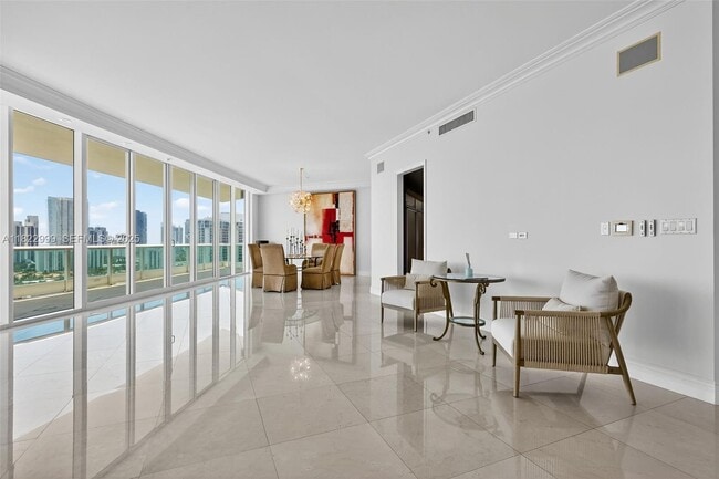 Building Photo - 20155 NE 38th Ct