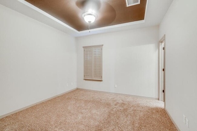 Building Photo - East El Paso 3bed/2bath Refrig A/C in Gated Community with Pool Access!