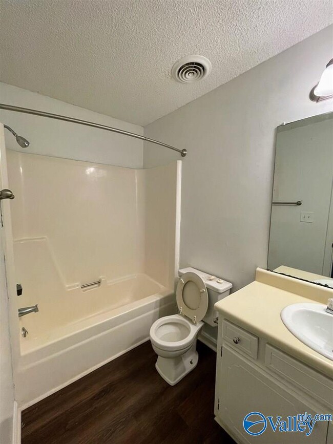 Building Photo - 4417 Torrance Dr NW