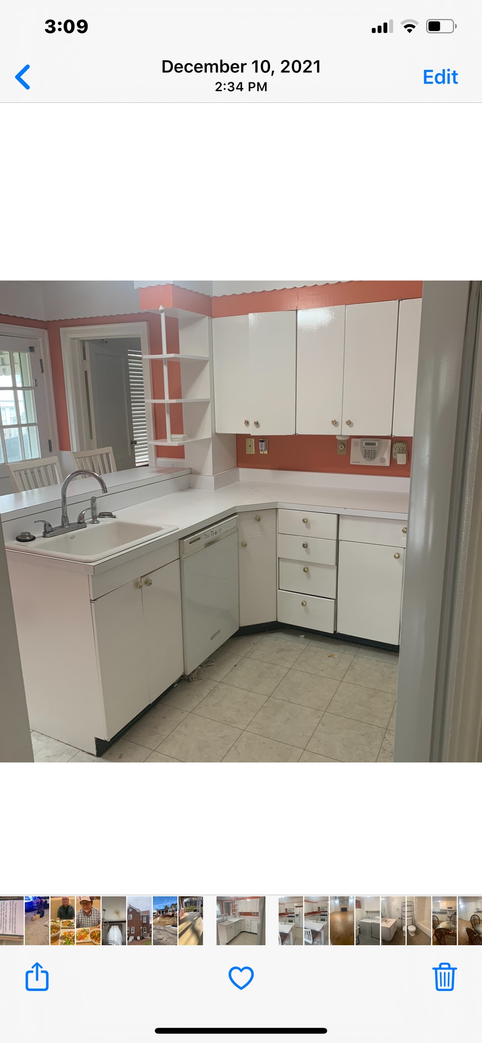 Building Photo - 812 Breezemont Dr