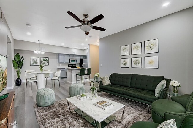 Building Photo - 2615 W Gary Ave