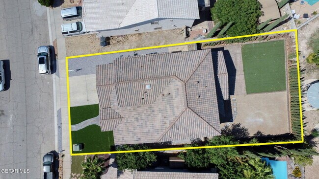 Building Photo - 3121 Tierra Paola Ln