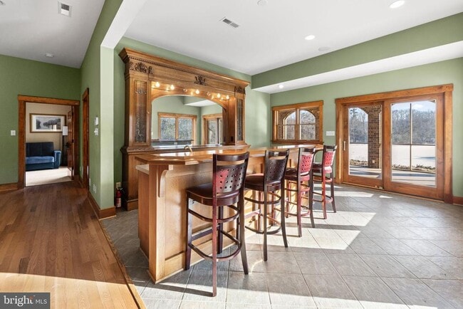 Building Photo - 3535 Meadow Rd