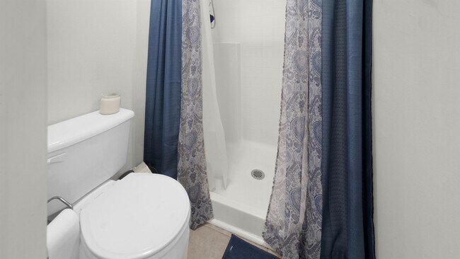Building Photo - 631 Doe Cove Pl