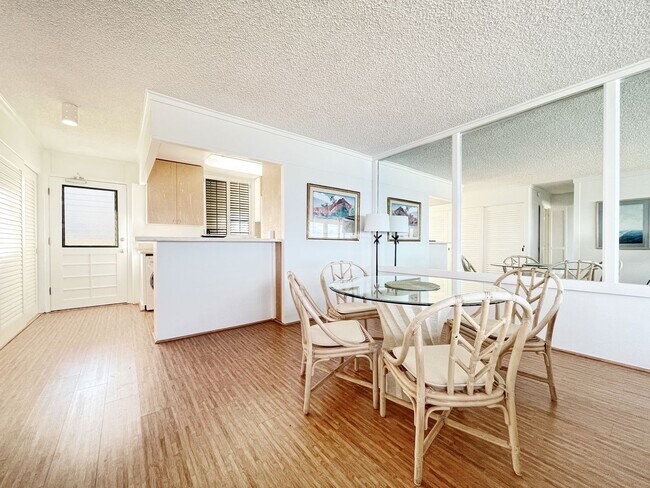 Building Photo - Ocean Front, Gold Coast, Furnished Condo with Direct Ocean Views!