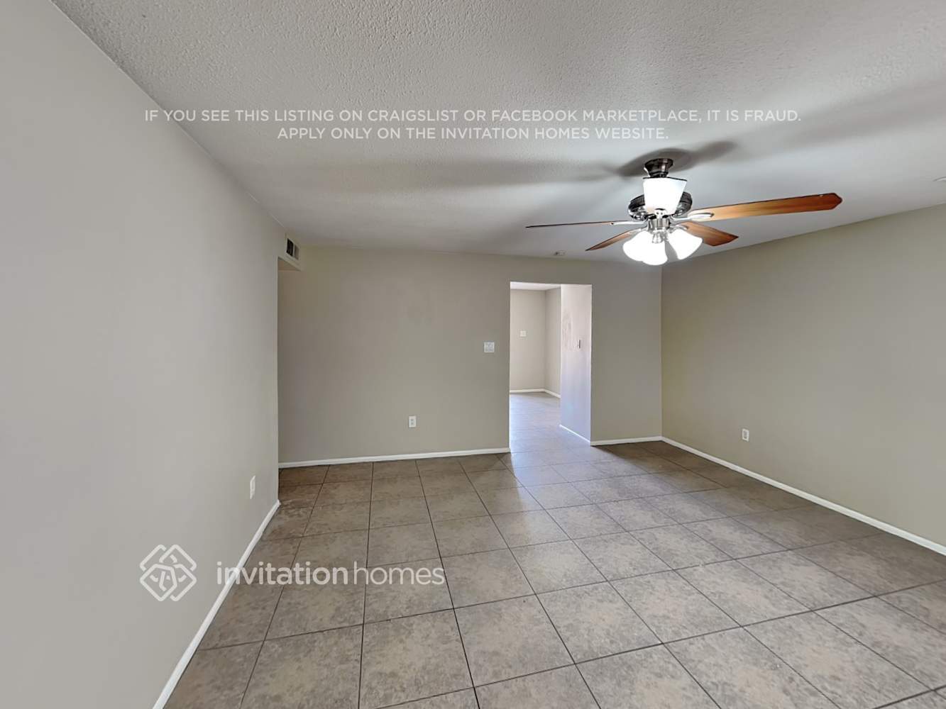 Building Photo - 7208 W Glenrosa Ave