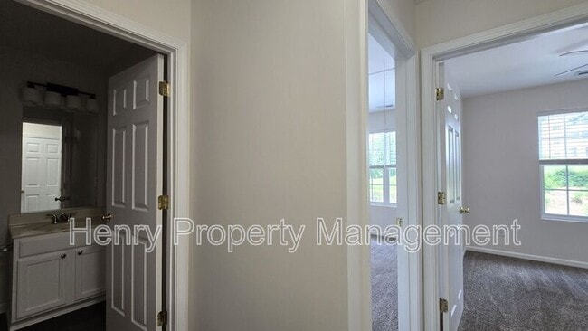 Building Photo - 134 Forthview Way