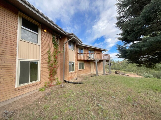 Building Photo - 5 Bedroom Home, 4.61 Acres, Available Near W Woodmen Rd & Westwood Rd!