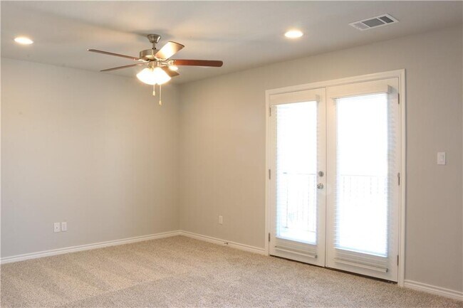 Building Photo - 1124 Oak Chase Wy