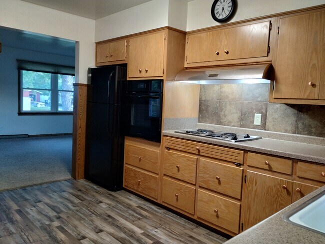 Kitchen #2 - 3360 Locust Ln