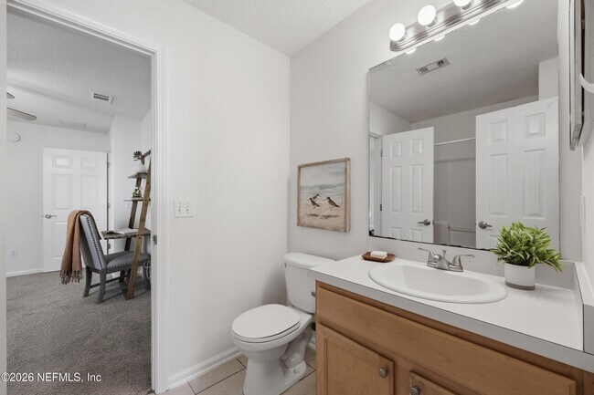 Building Photo - 334 Scrub Jay Dr