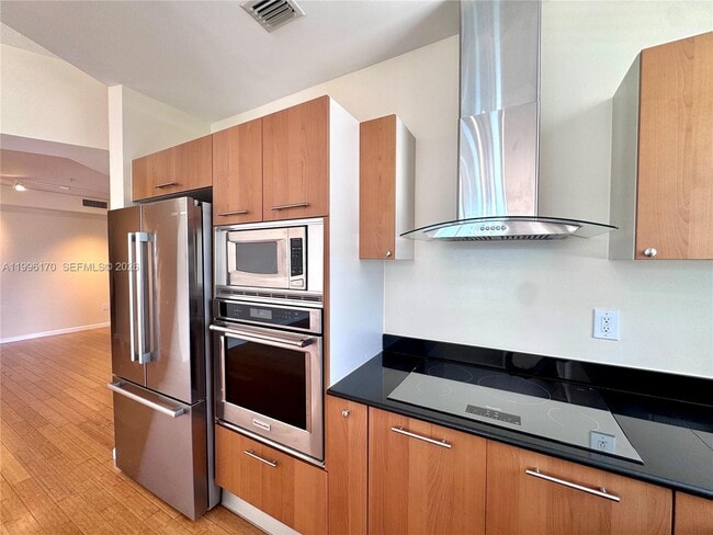 Building Photo - 5970 Indian Creek Dr